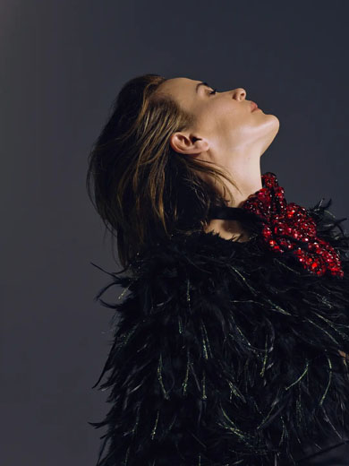 莎拉&middot;保罗森神秘优雅写真照片