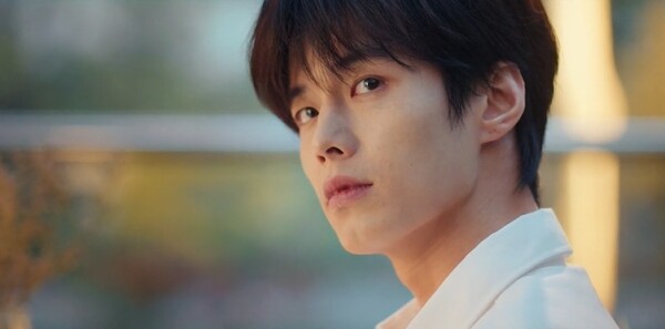 双轨第22集剧照