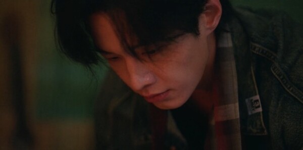 双轨第15集剧照